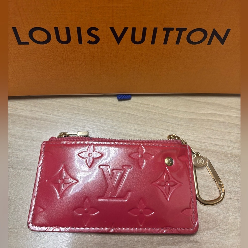 Louis Vuitton Fuchsia Monogram Key Cles